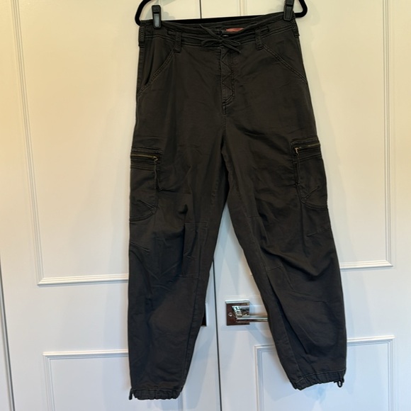 Anthropologie Pilcro The Hiker Charcoal Gray   Utility Cargo Pants Size 29 - Picture 5 of 15